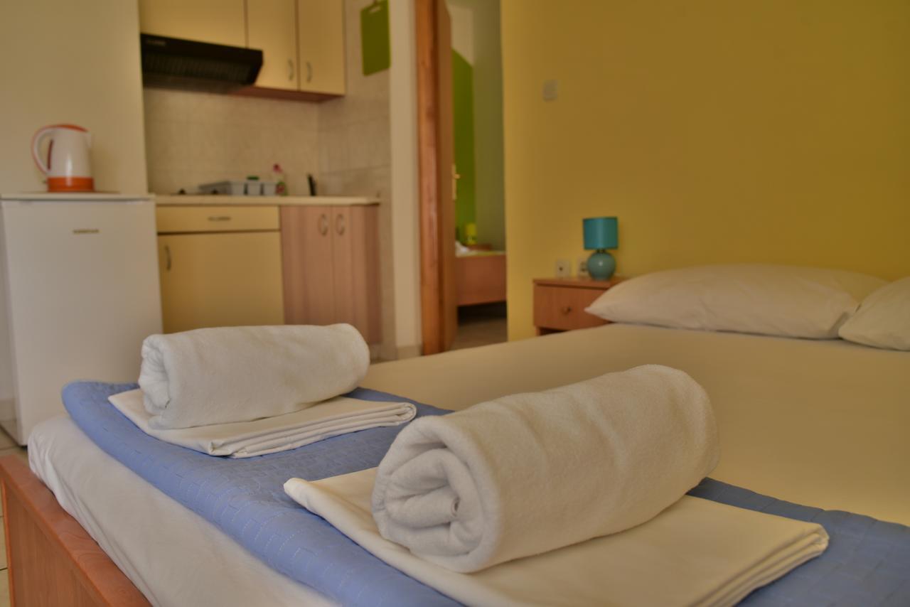 Apartments Galeb Pag - Beach Pag Town Exterior foto